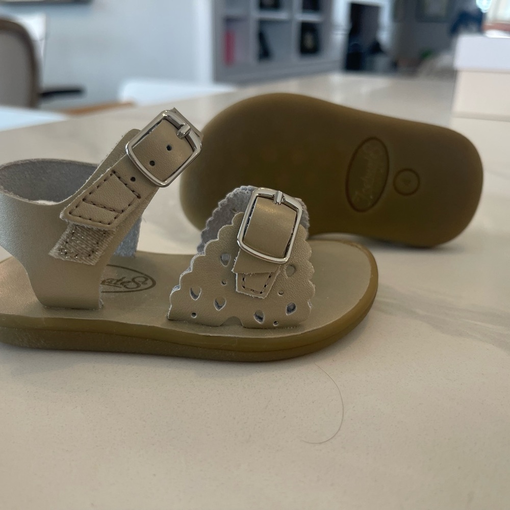 Footmates Sandals size 4 Gold